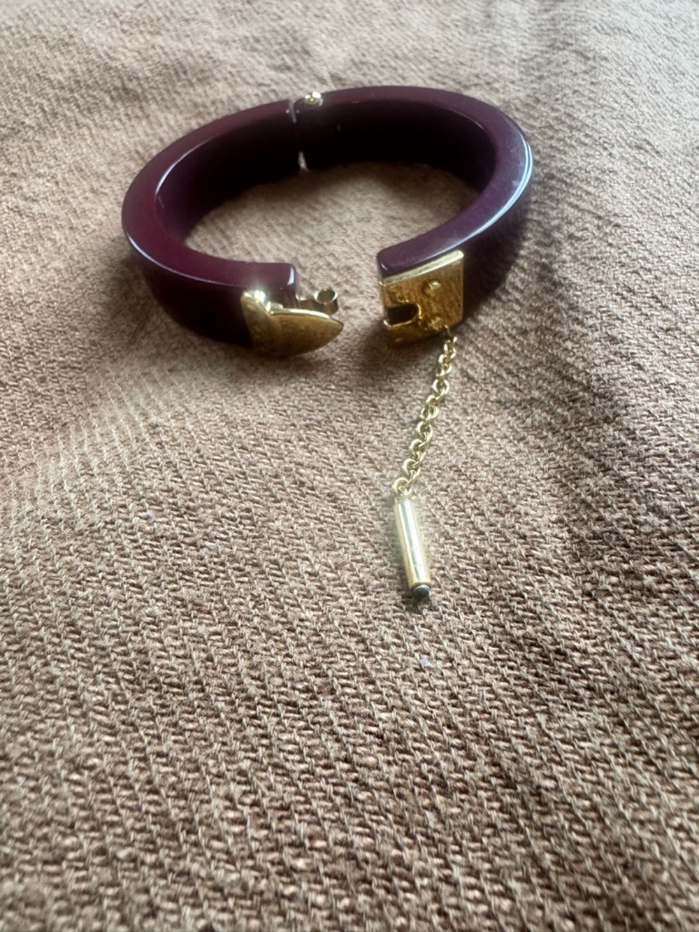 Louis Vuitton Burgundy and Gold Bracelet with Logo Plate - Picture 3 of 7